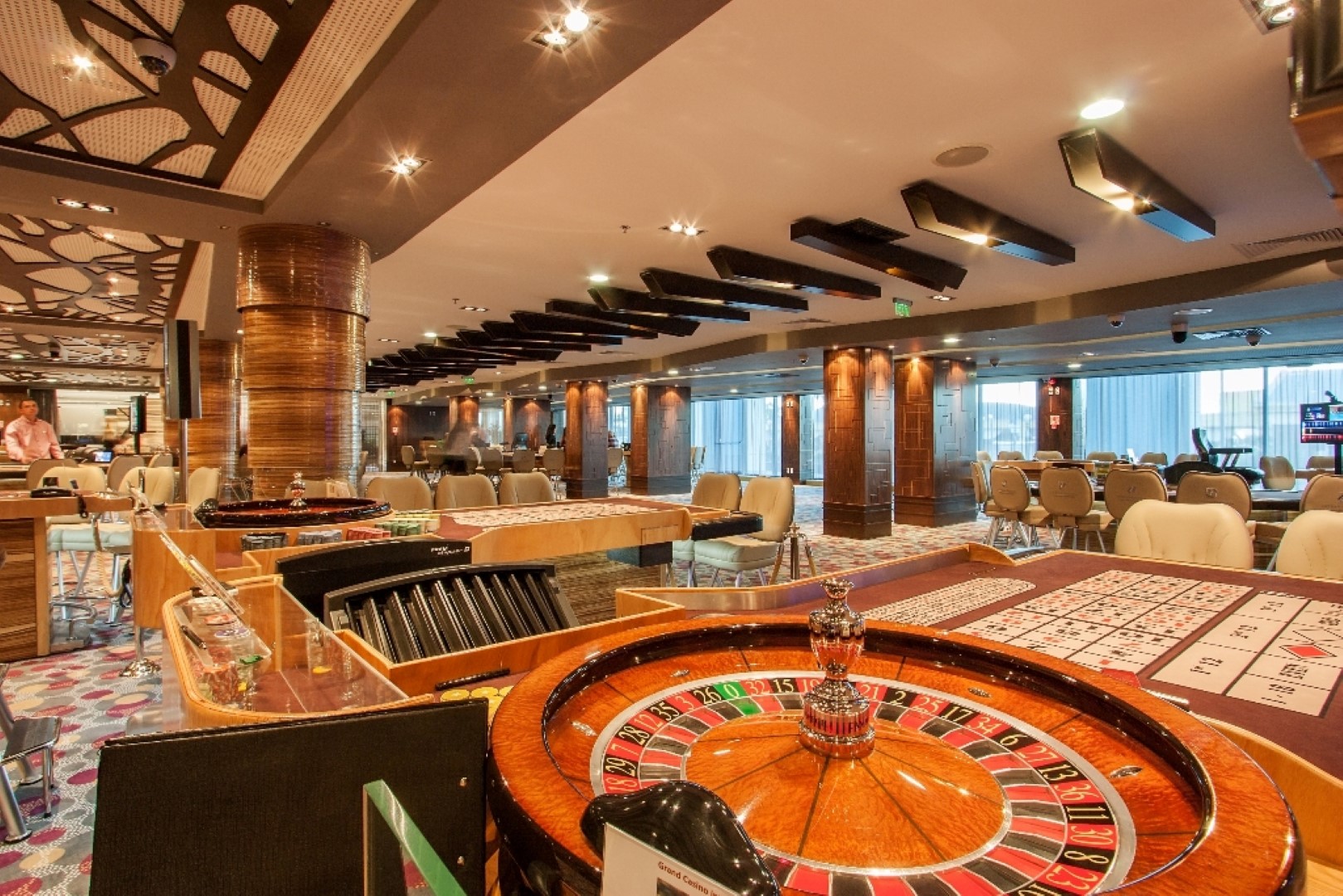 INTERNATIONAL_CASINO_TOWER__HOTEL_NISIPURILE_DE_AUR_BULGARIA_AIR_TOUR_TRAVEL